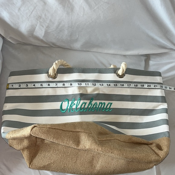 Ben Kaufman Large Canvas and Burlap In gray and white Oklahoma Beach Tote - Picture 5 of 8